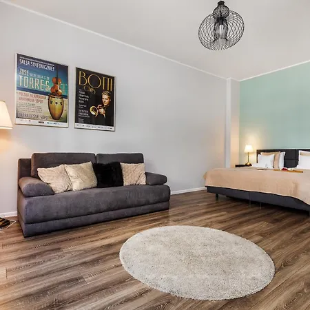 アパート Happy Monte Cassino 44 A *